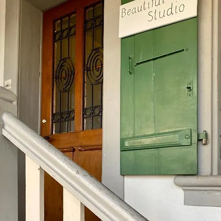 Charming Apartment-walk To Old Town,