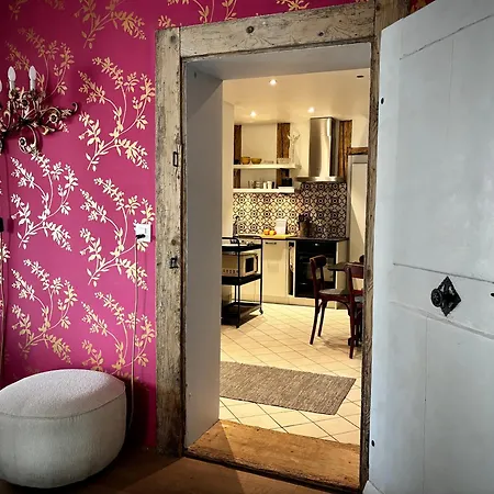 Charming Apartment-walk To Old Town, *