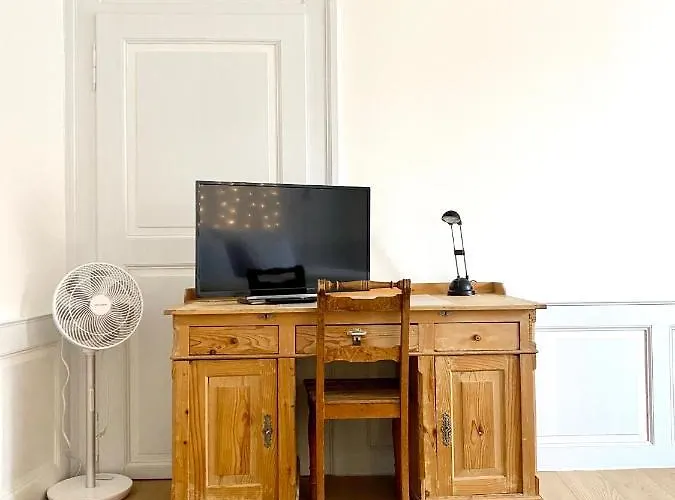 דירה Charming Apartment-walk To Old Town,