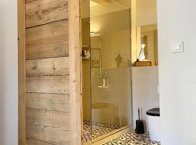 Charming Apartment-walk To Old Town, *