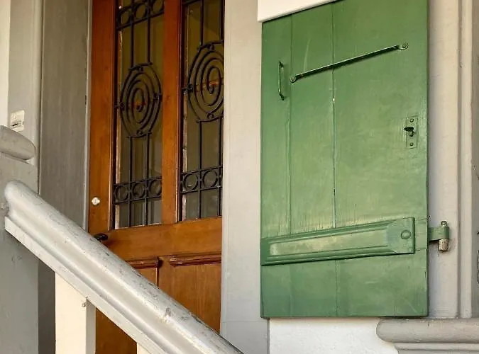 Charming Apartment-walk To Old Town,